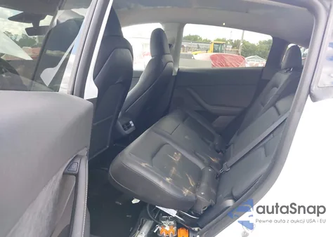 2023 Tesla Model Y Awd/Long Range Dual Motor All-Wheel Drive z USA, uszkodzony, nr VIN 7SAYGDEE2PA095943